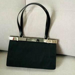 Authentic GUCCI GO OUT purse 👠💄🌹